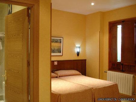 Hostal Sol โตเลโด ภายนอก รูปภาพ